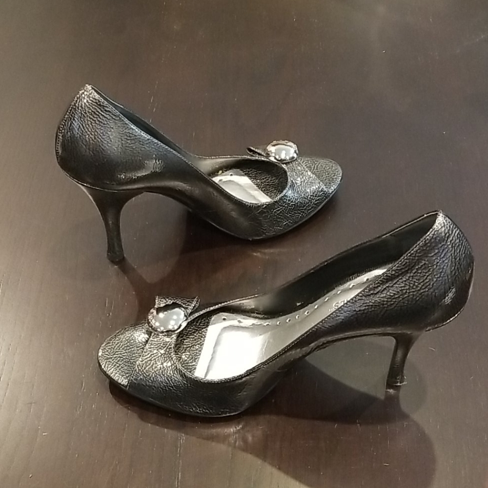 BCBGirls, womans size 8m heel